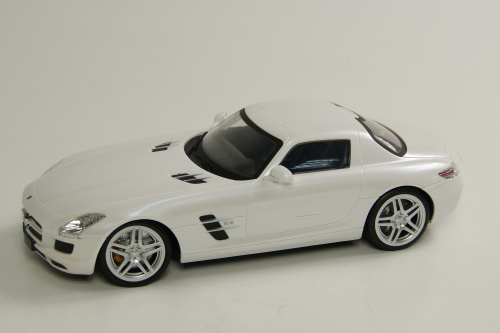 Машинка Mercedes-Benz SLS Black-White (2024) на радиоуправлении фото 3